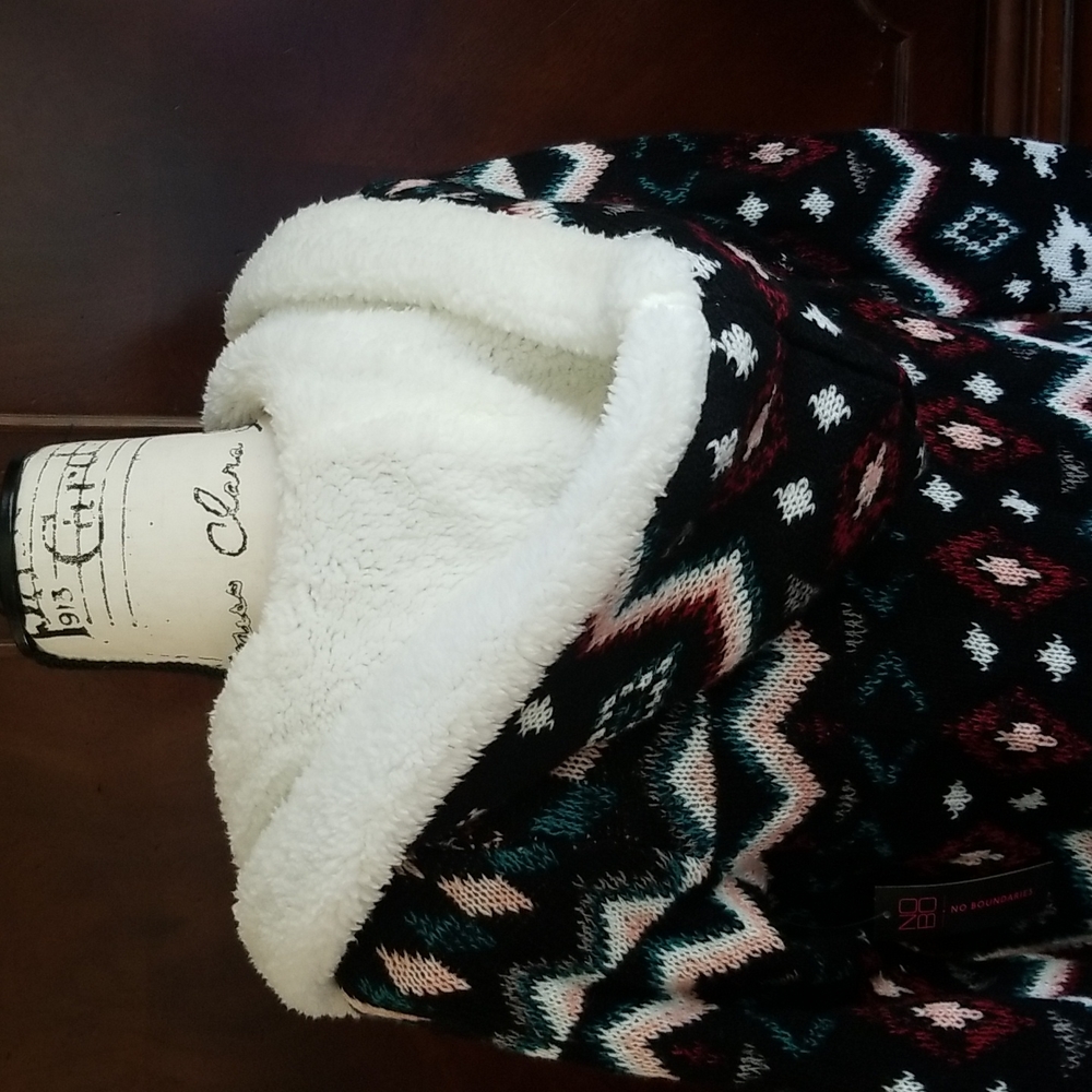Cardigan - Picture 2 of 6